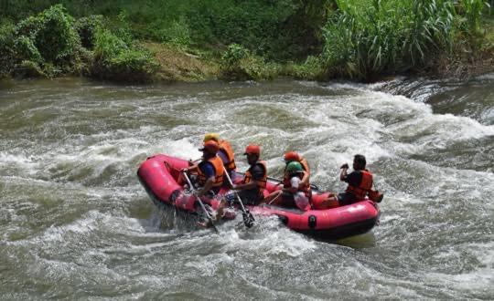 Somrudee Resort Nakhon Nayok Bagian luar foto